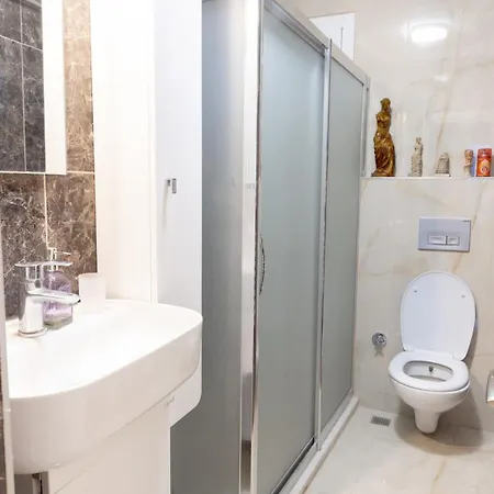 Stunning Sea View Duplex In Gundogan Apartament *