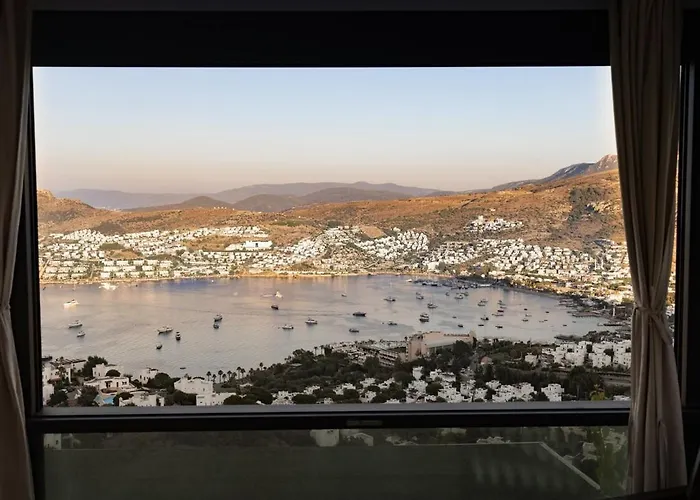 Stunning Sea View Duplex In Gundogan Apartment