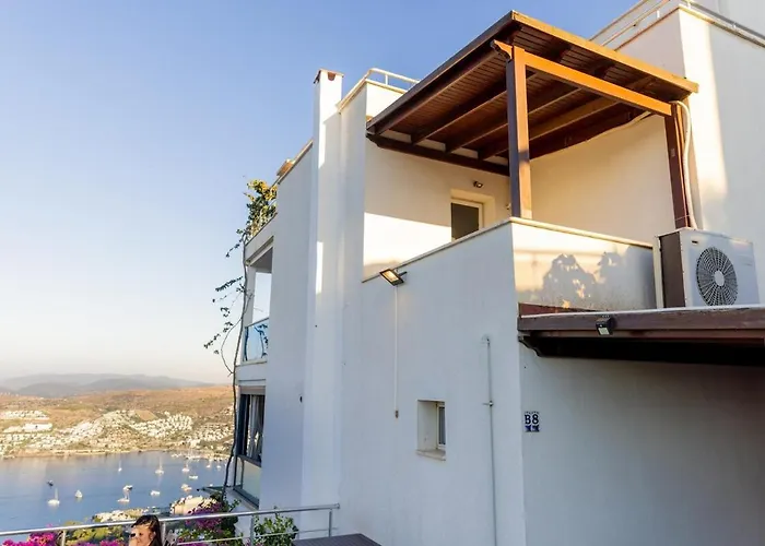 Stunning Sea View Duplex In Gundogan Appartement