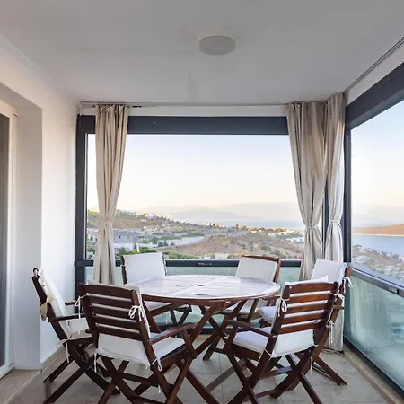 Stunning Sea View Duplex In Gundogan 博德鲁姆