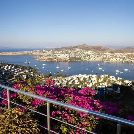 Stunning Sea View Duplex In Gundogan 博德鲁姆